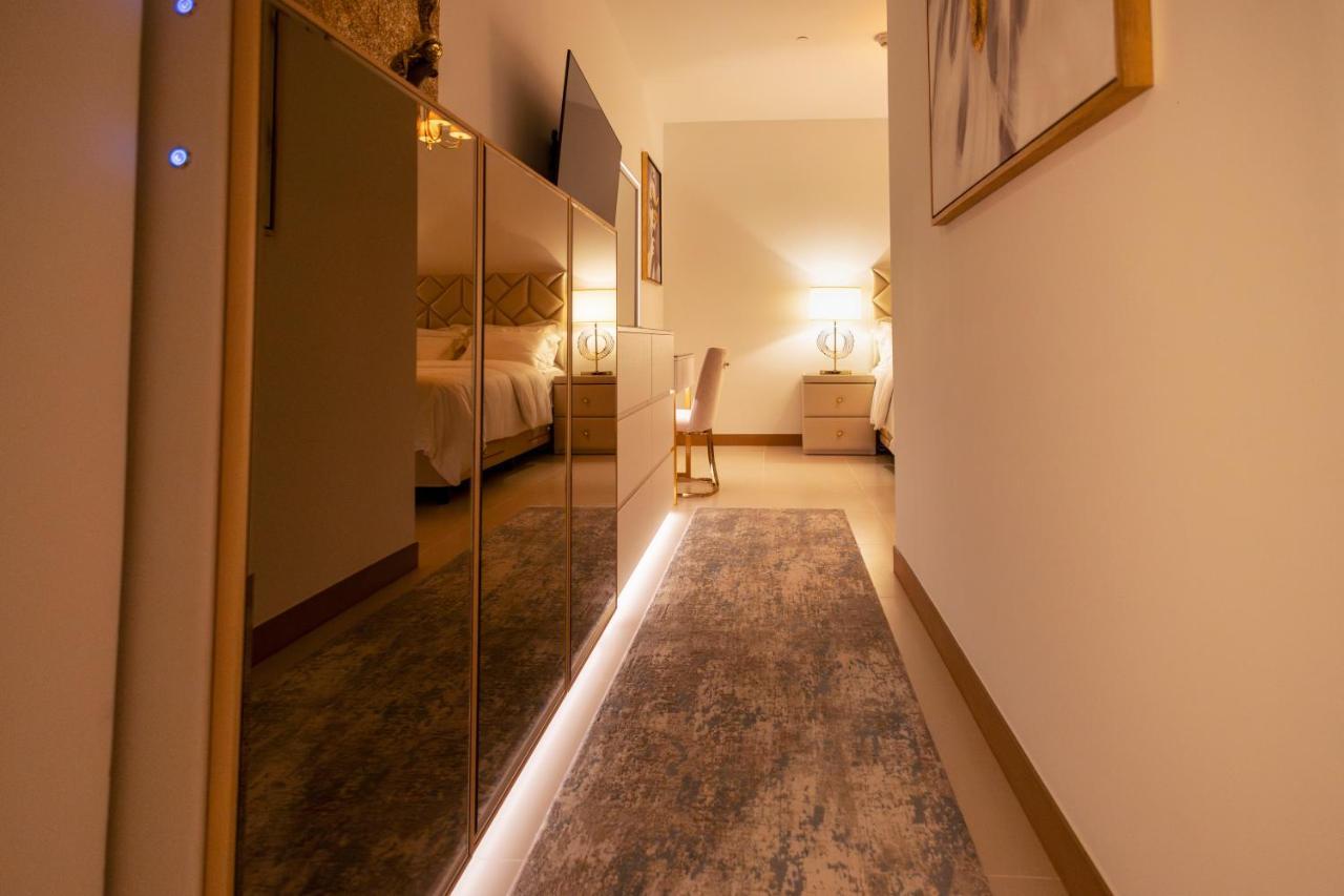 Vida Dubai Marina & Yacht Club , Hotel And Residences , Luxurious 2Br מראה חיצוני תמונה